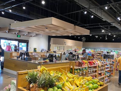 Kilauea Market + Cafe