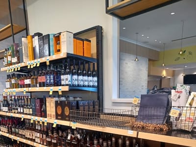 Kilauea Market + Cafe