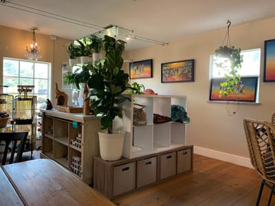 Kunjani Craft Coffee & Gallery