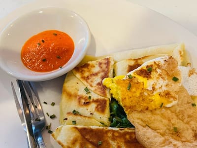 La Crepe Bakery & Café