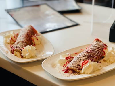 La Crepe Bakery & Café