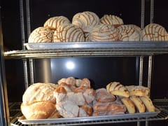 La Luna Bakery & Cafe