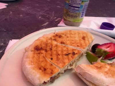 La Maison Blanche Bakery Cafe