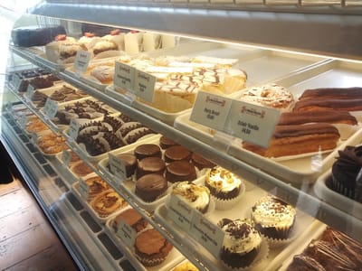 La Maison Blanche Bakery Cafe