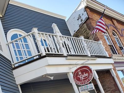 La Niche Gourmet and Gifts