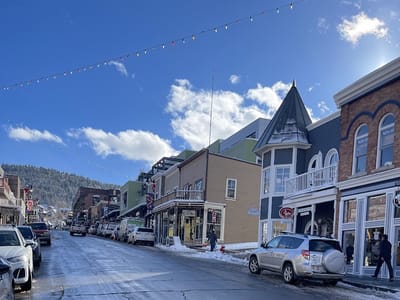 La Niche Gourmet and Gifts