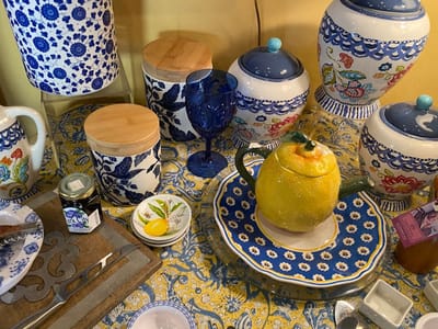 La Niche Gourmet and Gifts