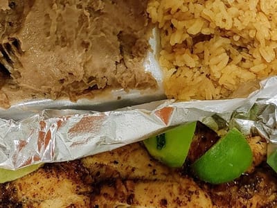 La-Tina's Cafe Food Truck