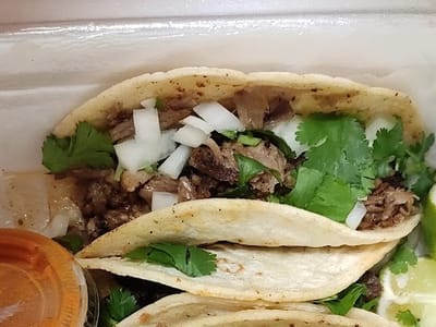 La-Tina's Cafe Food Truck