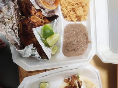 La-Tina's Cafe Food Truck