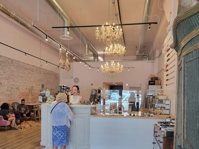 La Vie En Coffee Bar & Bakery