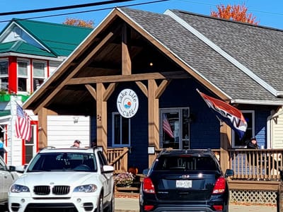 Lake Life Café