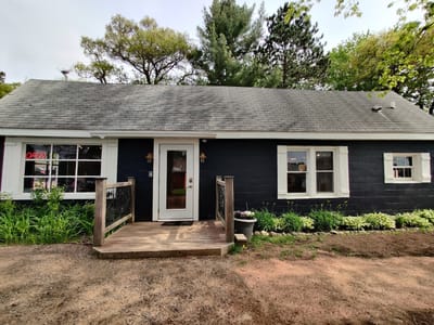 Lakeside Bistro & Boutique