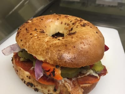 Lakeside Coffee, Smoothie & Bagel Bar