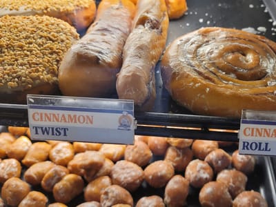 LaMar's Donuts and Coffee