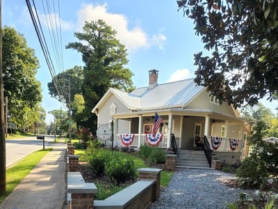 Lazy Labrador Coffee House