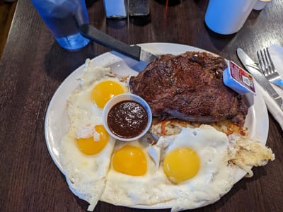 LD's Filling Station