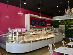 Le Macaron French Pastries