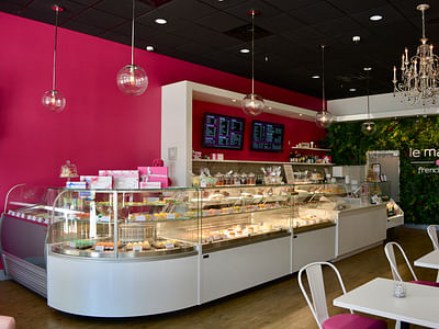 Le Macaron French Pastries