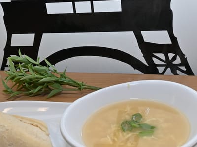 Le Petit Cafe Monticello