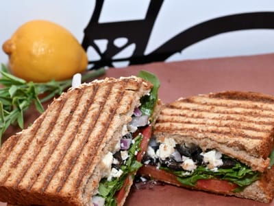 Le Petit Cafe Monticello