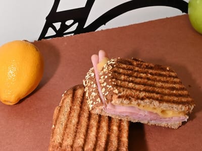 Le Petit Cafe Monticello