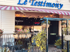 Le Testimony Organic Bistro