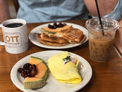 Lee’s Coffee & Tea