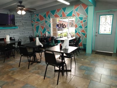 Lee's Grandlake Cafe