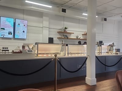 Legendairy Gelato • Cafe