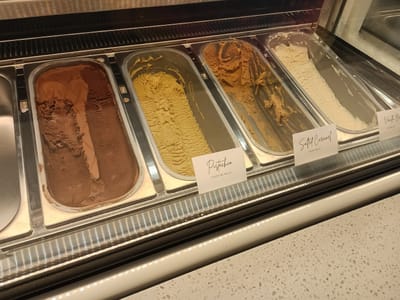 Legendairy Gelato • Cafe