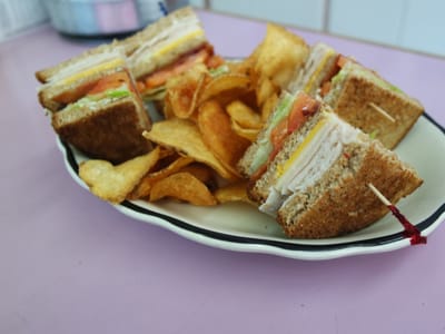 Leona's Cafe Reedsport