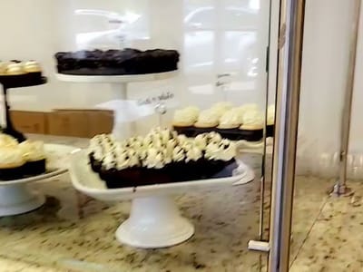 Les Amis Bake Shoppe