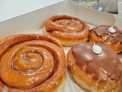 Lickin’ Good Donuts and Coffee