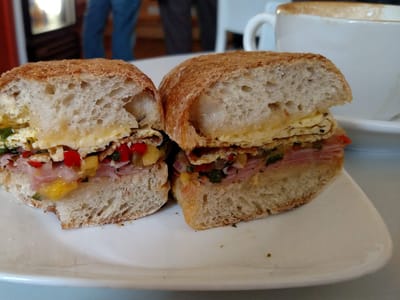 Lift Coffee Shop & Cafe