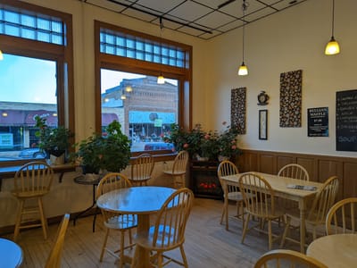 Lingonberry's Pastry and Coffee Shop & Lodge