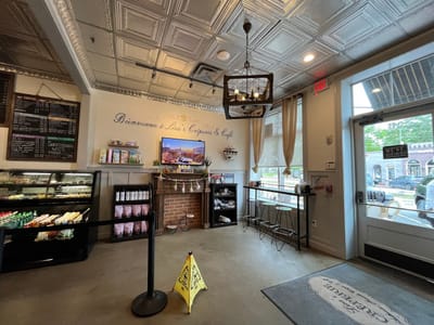 Lisa's Creperie & Cafe