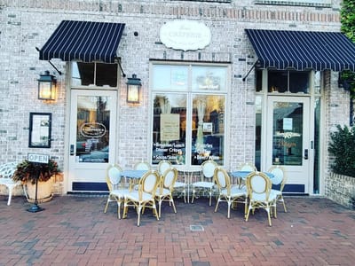 Lisa's Creperie & Cafe