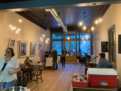 Little Milam, coffee, wine & eatery