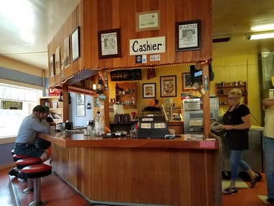 Little Pine Lodge & Souvenir Shop