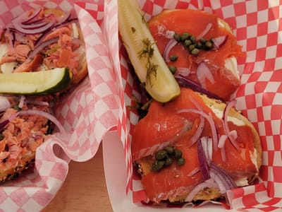 Local Lox Bagel & Koffie Bar