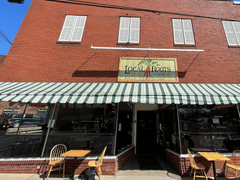 Local Roots Market & Café