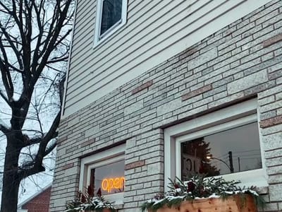 Logan Pass Coffeehouse