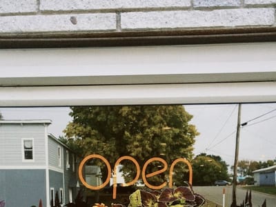 Logan Pass Coffeehouse