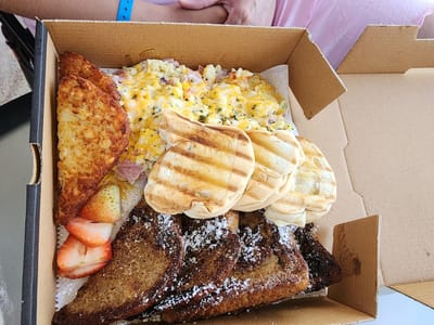 Los Famositos Cafe's