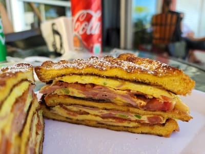 Los Famositos Cafe's