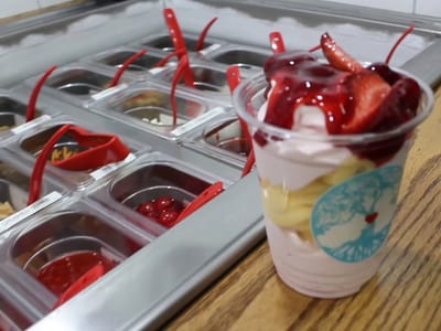 Love Oak Cafe & Fro-Yo