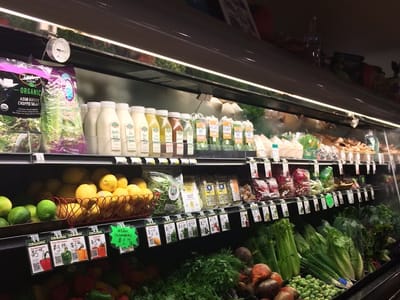 Love Whole Foods Cafe & Market