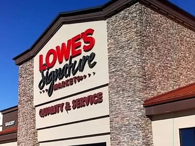 Lowe's Signature Market