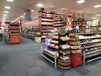 Lowe's Signature Market